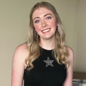 Meet your Posher, Kayla